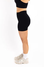 Load image into Gallery viewer, Seamless Essentials Shorts